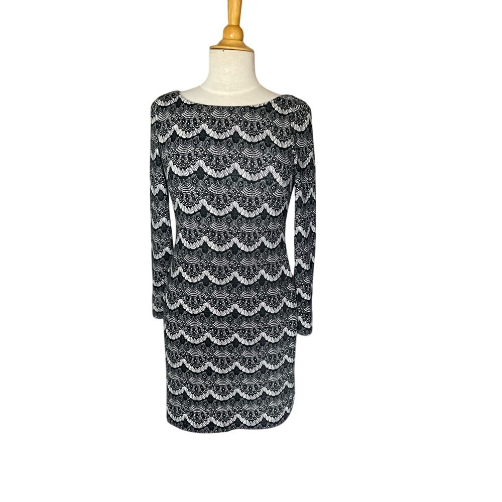 Laura Petites Black and White Scalloped Print Long Sleeve Midi Dress Size 4